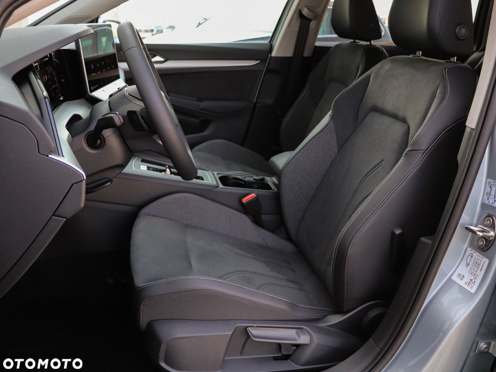 Volkswagen Golf - 10