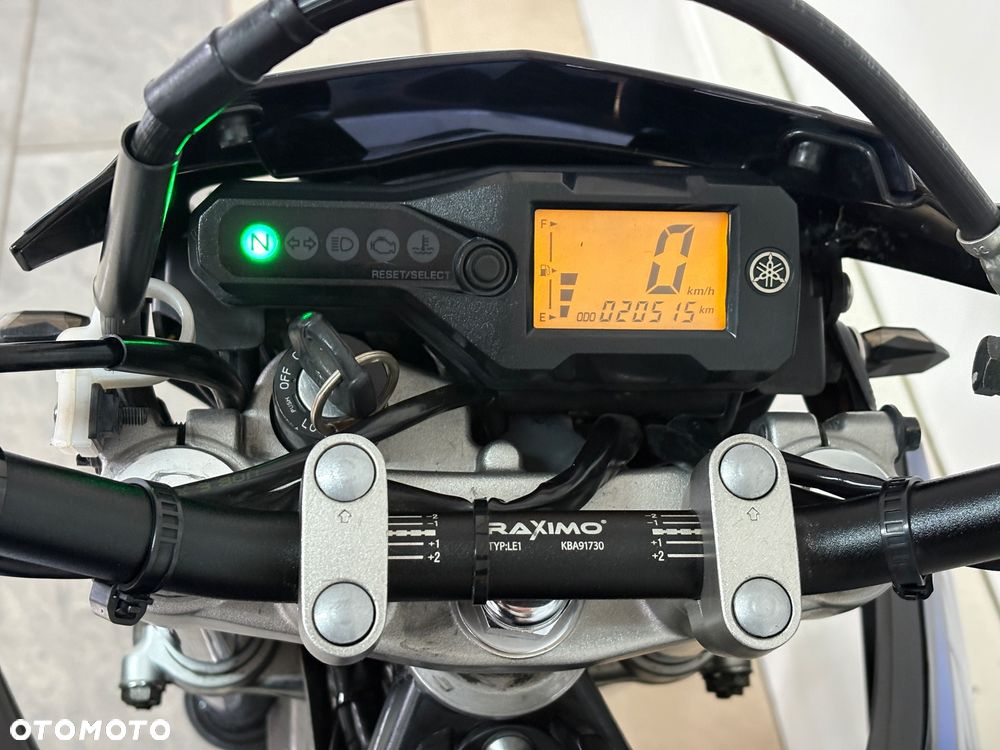 Yamaha WR - 12