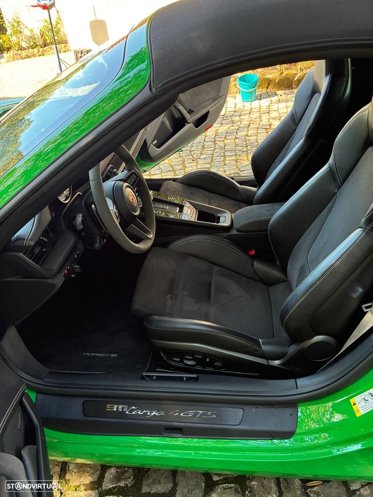 Porsche 911 (992) - 5