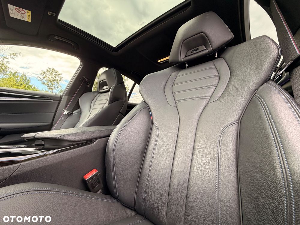 BMW Seria 5 540i xDrive mHEV sport - 24