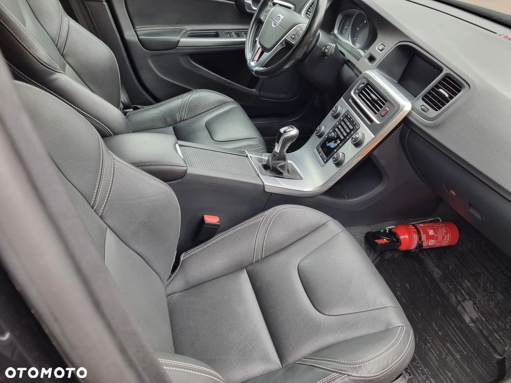 Volvo V60 D2 Drive-E Momentum - 21