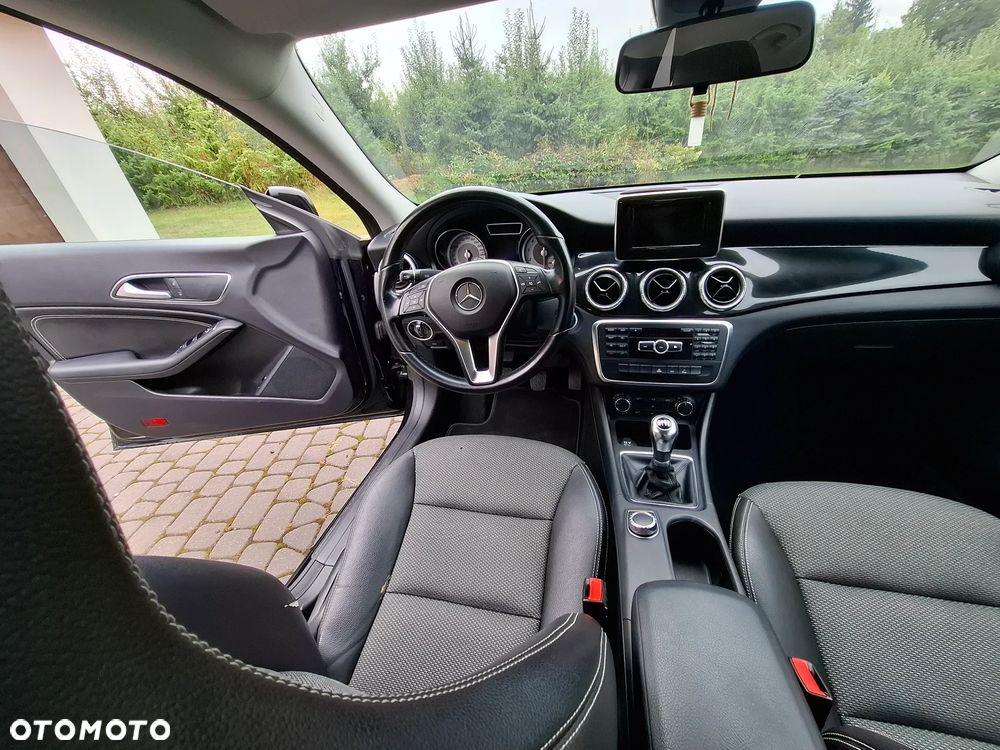 Mercedes-Benz CLA - 34