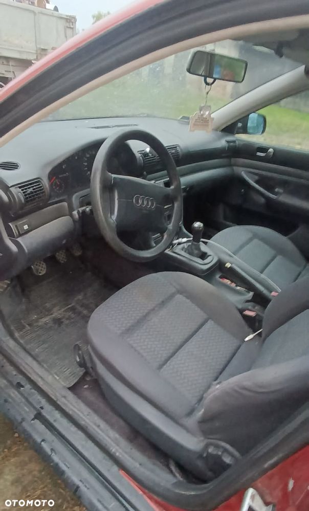 Audi A4 Limousine - 7
