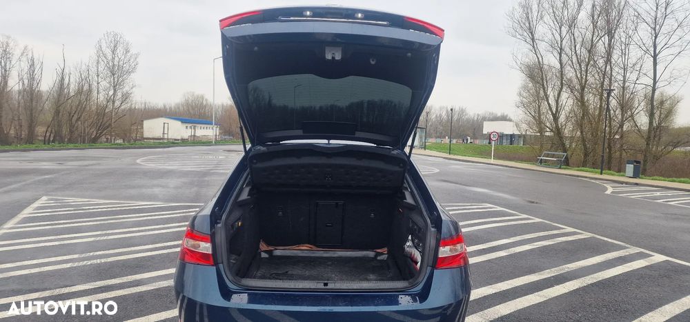 Skoda Superb 2.0 TDI DSG Ambition - 11