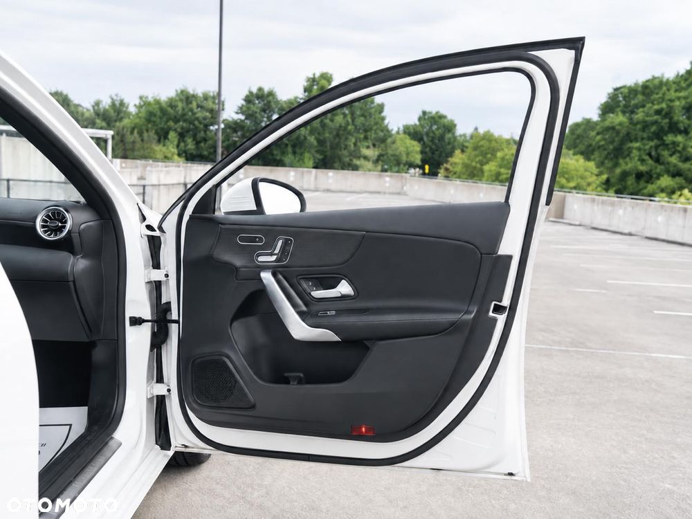 Mercedes-Benz Klasa A 220 4Matic 7G-DCT - 25