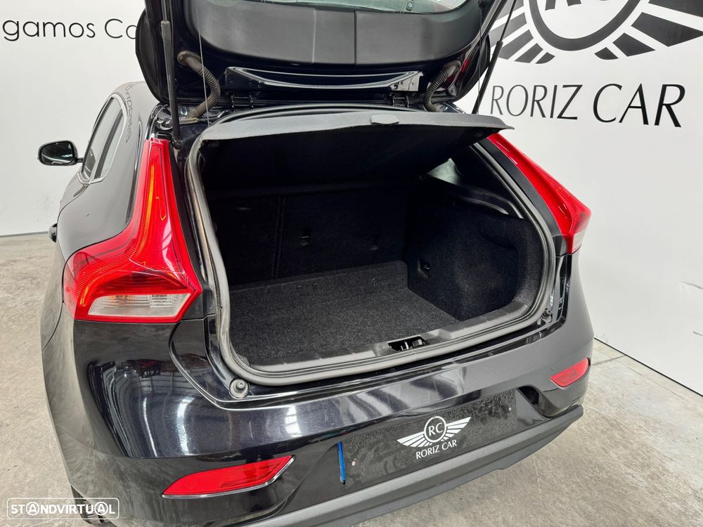 Volvo V40 1.6 D2 Momentum - 19
