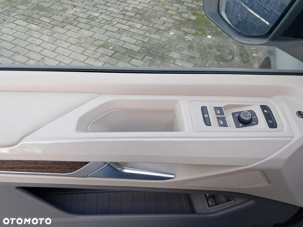 Volkswagen Multivan - 29
