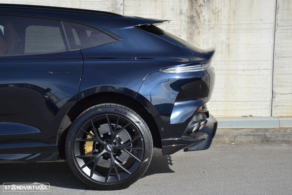 Aston Martin DBX 707 - 14