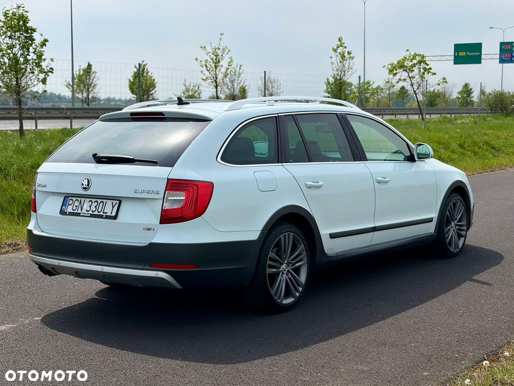 Skoda Superb 2.0 TDI 4x4 Platinum Outdoor DSG - 5