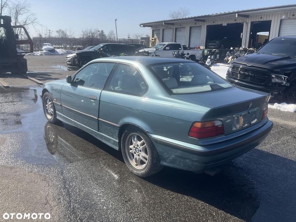 BMW Seria 3 - 10