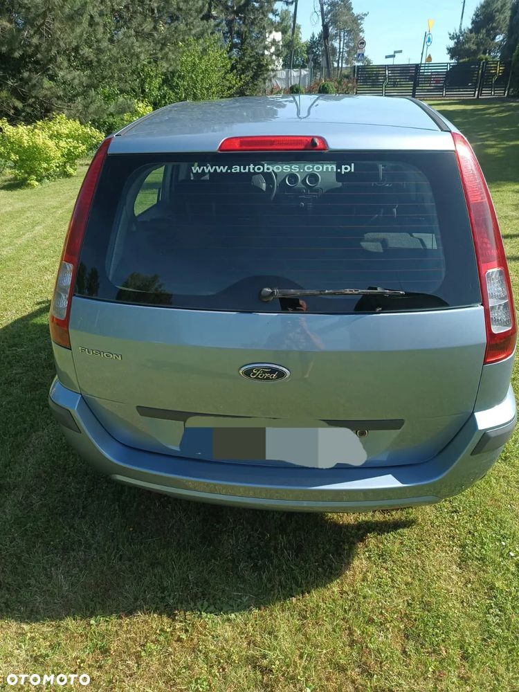 Ford Fusion - 2
