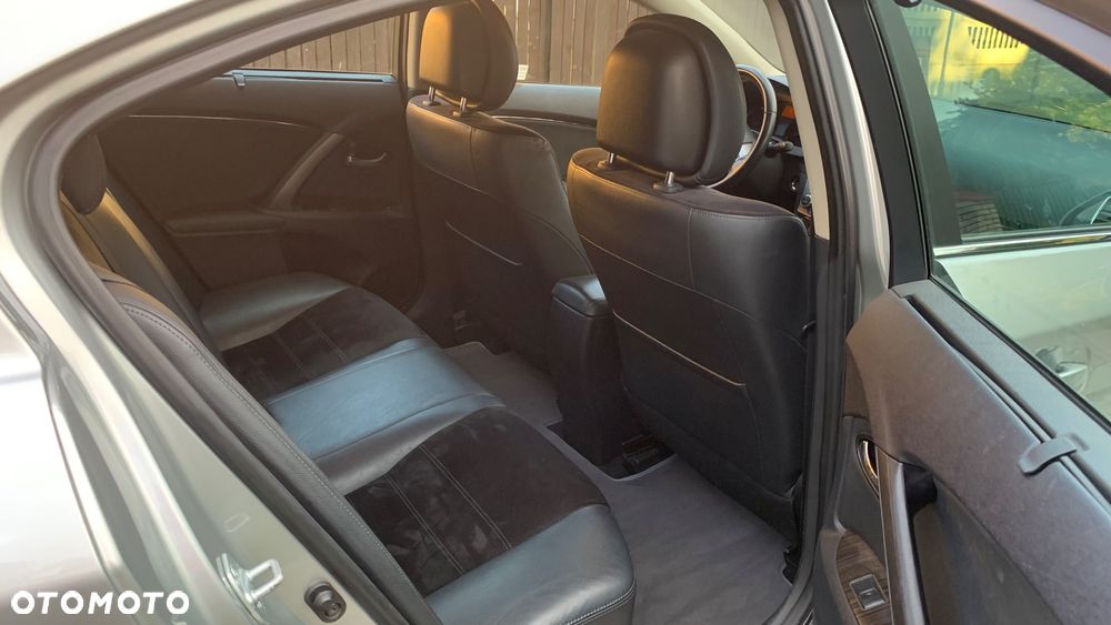 Toyota Avensis - 7