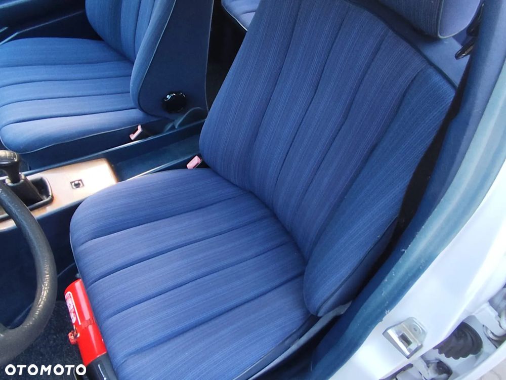 Mercedes-Benz W124 (1984-1993) - 12