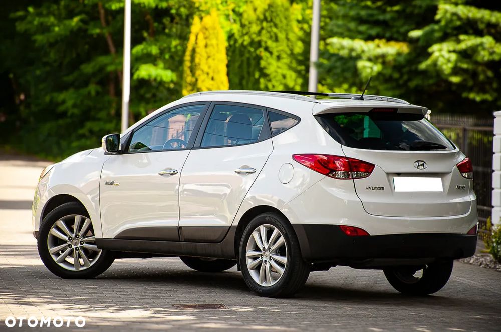 Hyundai ix35 1.7 CRDi 2WD blue Finale Gold - 14
