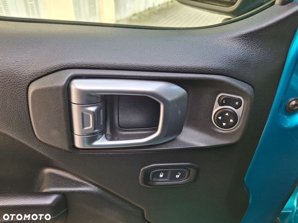 Jeep Wrangler Unlimited GME 2.0 Turbo Sport - 15