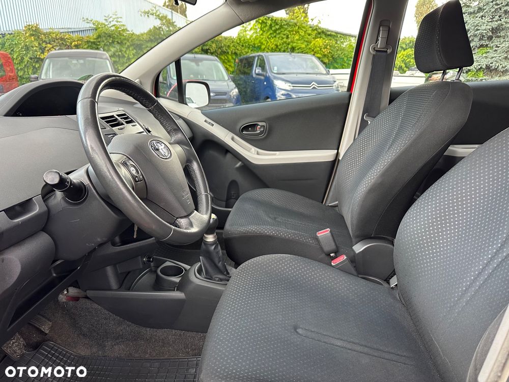 Toyota Yaris 1.0 Premium EU6 - 14