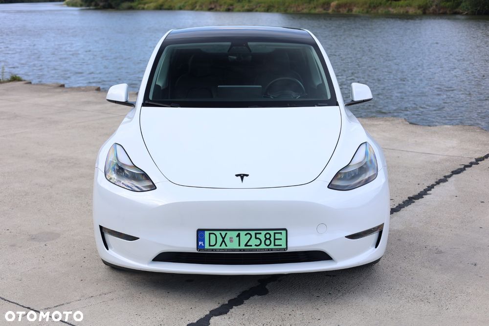 Tesla Model Y Performance Dual Motor AWD - 3