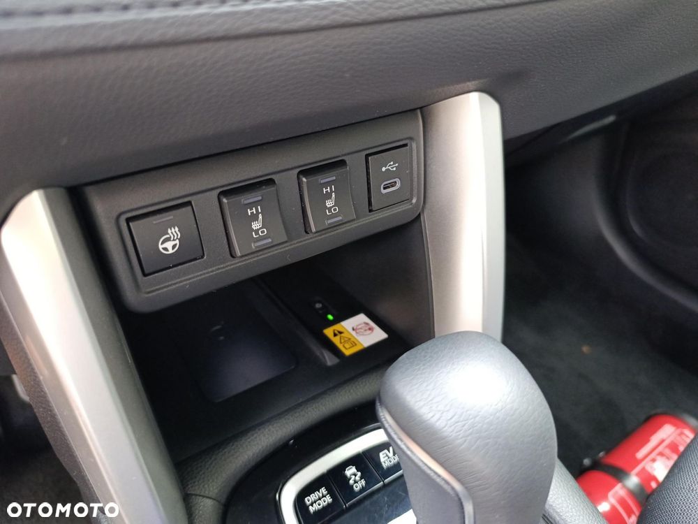 Toyota Corolla Cross - 15