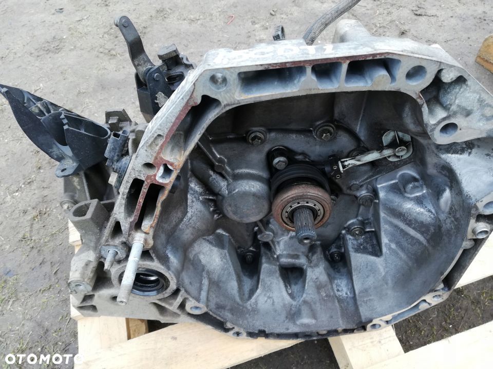 Skrzynia biegów Megane 3 1.5 DCI JRQ JR5 102  820013311 - 5