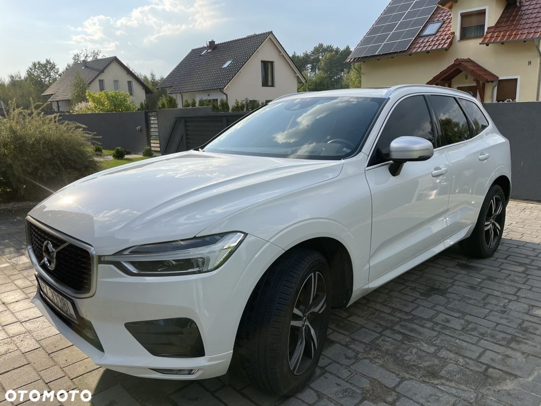 Volvo XC 60 T5 AWD R-Design - 1