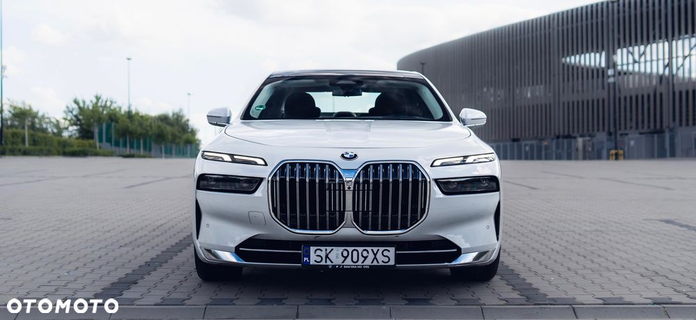 BMW Seria 7 730d xDrive mHEV - 4