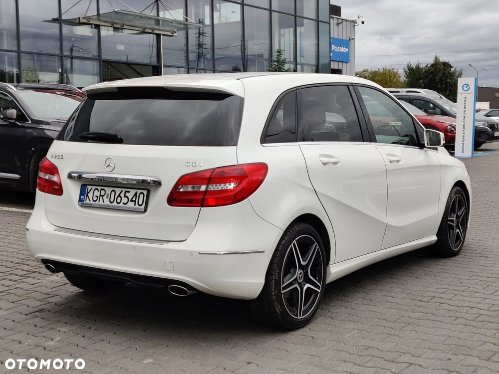 Mercedes-Benz Klasa B 220 d 7G-DCT AMG Line - 4