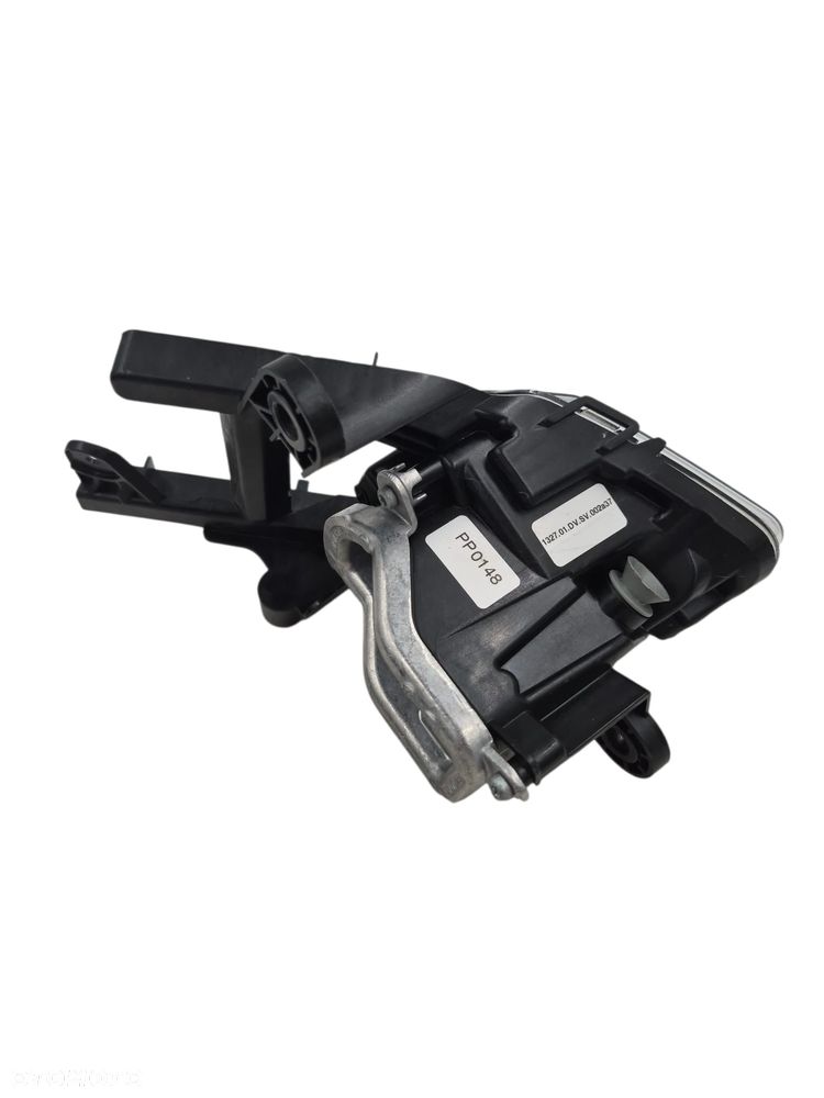 HALOGEN PRZECIWMGIELNY LEWY MERCEDES ACTROS MP4 - 3