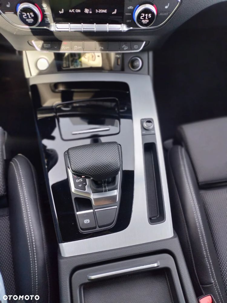 Audi Q5 40 TDI quattro S tronic S line business - 33