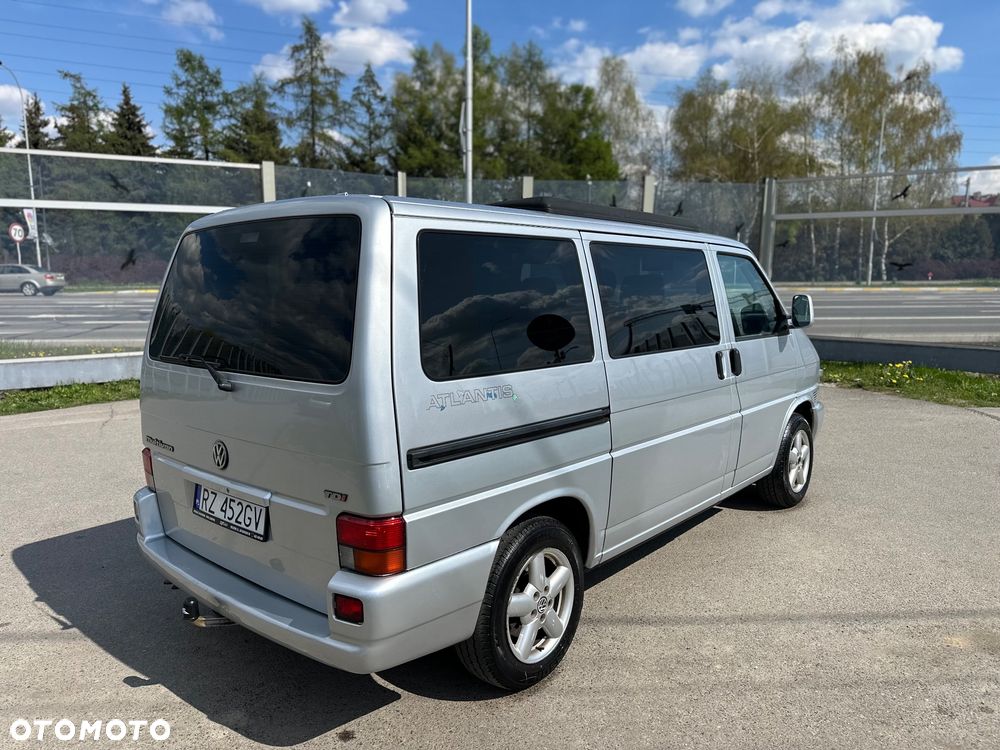 Volkswagen Multivan Standard - 5