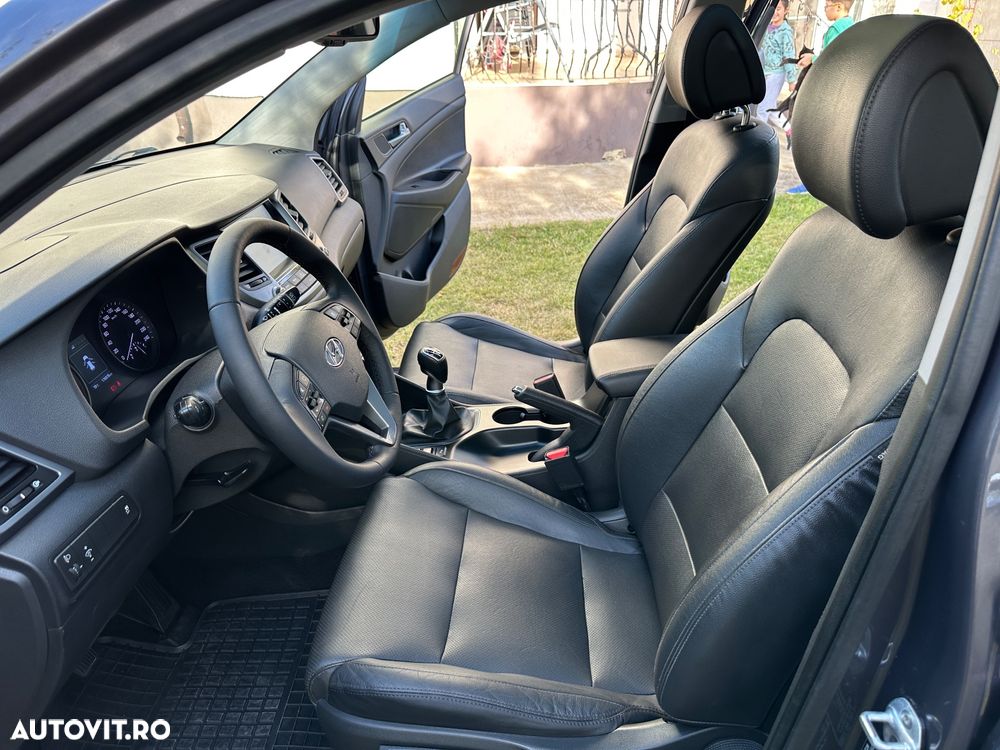 Hyundai Tucson blue 1.7 CRDi 2WD Style - 14