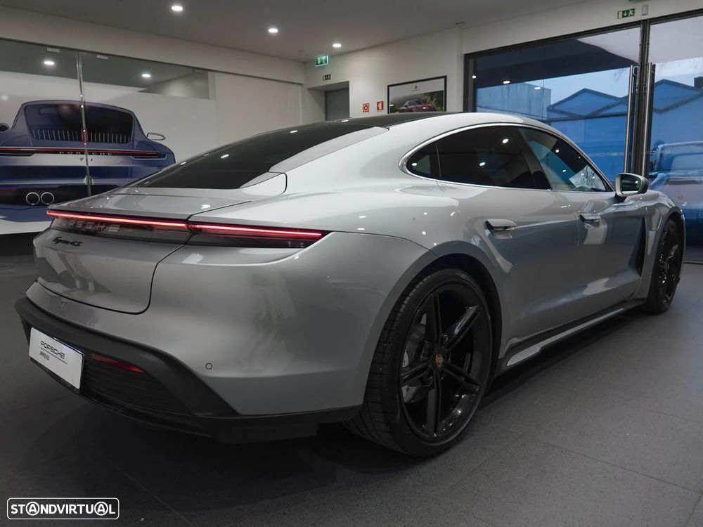 Porsche Taycan 4S - 6