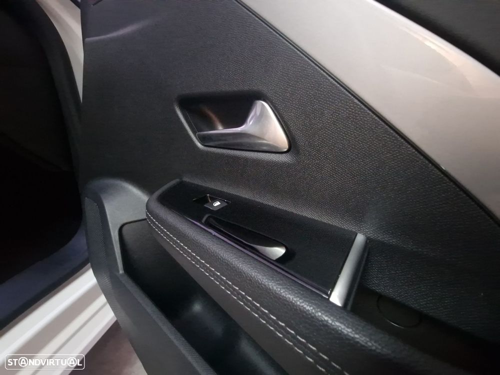 Opel Astra 1.2 T GS Line Aut. - 16