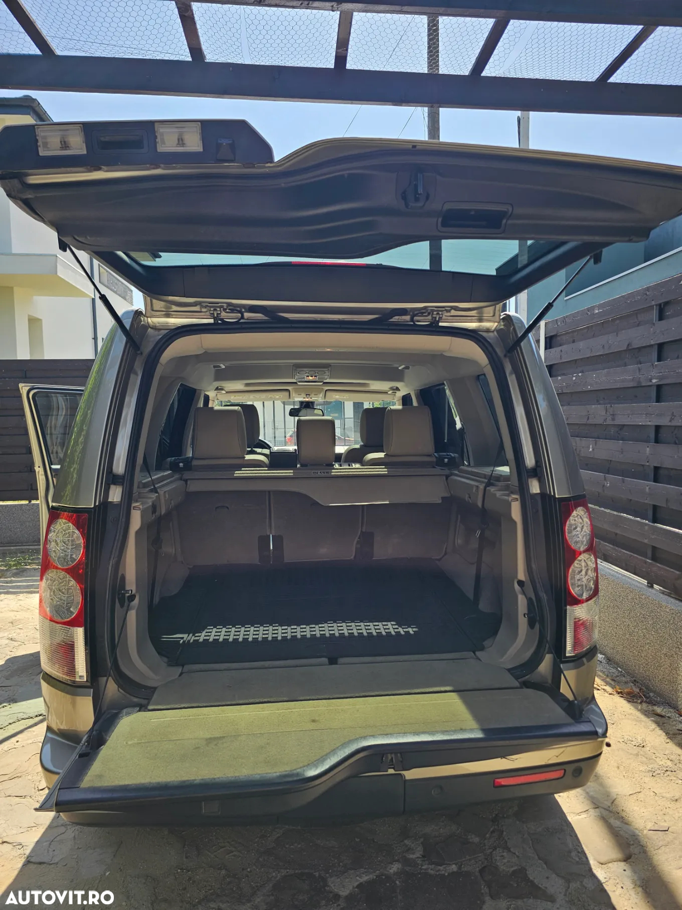 Land Rover Discovery 3.0i TD HSE Aut. - 5