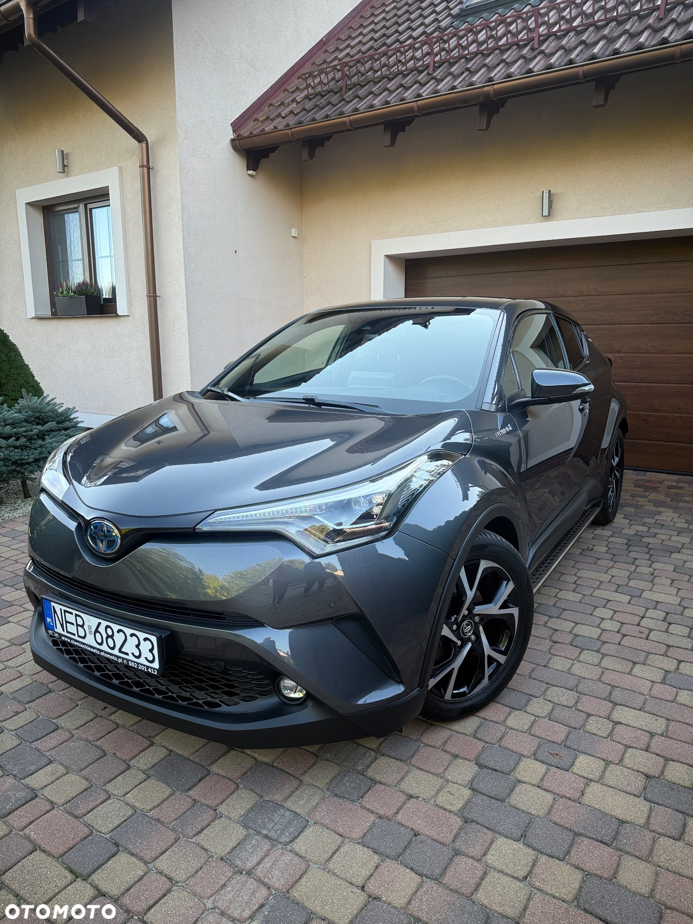 Toyota C-HR Hybrid Style Selection - 3