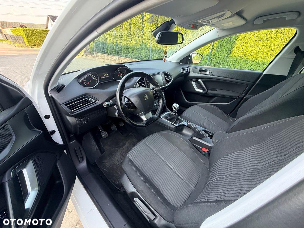 Peugeot 308 - 18