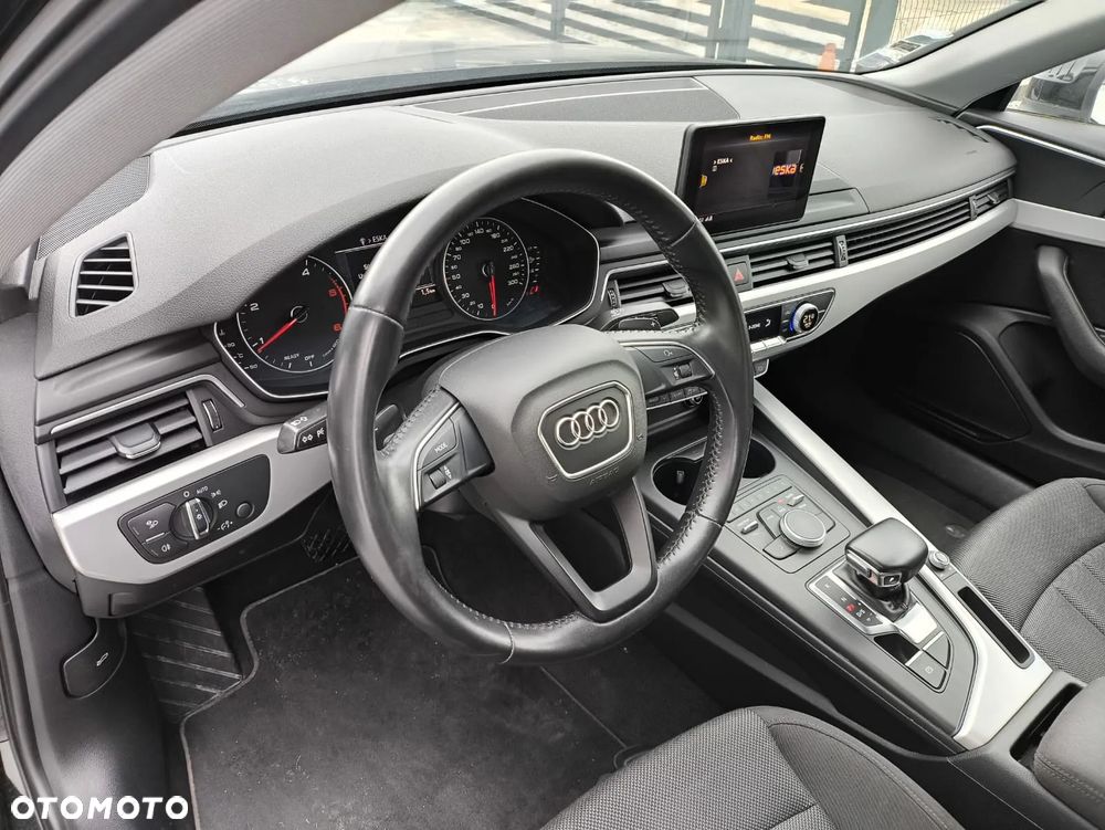 Audi A4 Limousine 35 TDI S tronic design - 12