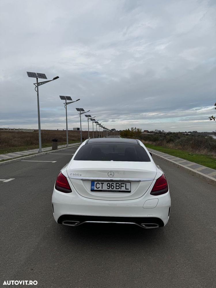 Mercedes-Benz C 300 e 9G-TRONIC AMG Line - 4