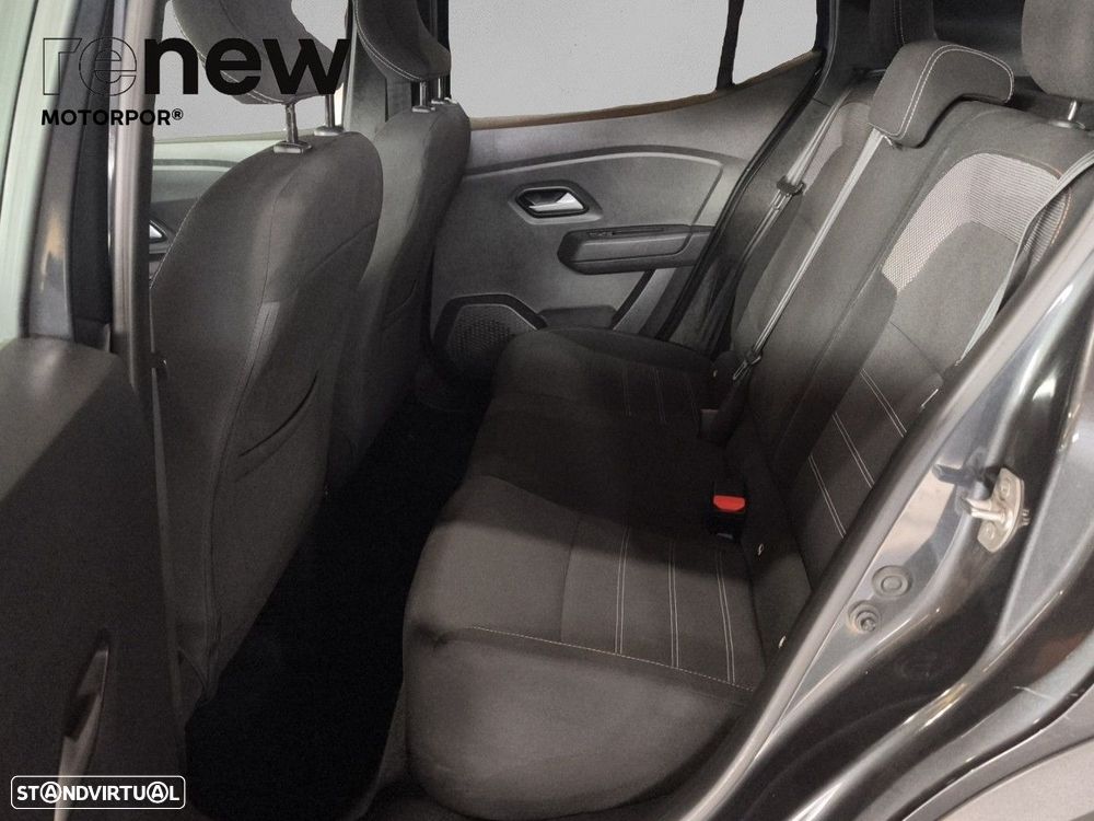 Dacia Sandero - 8