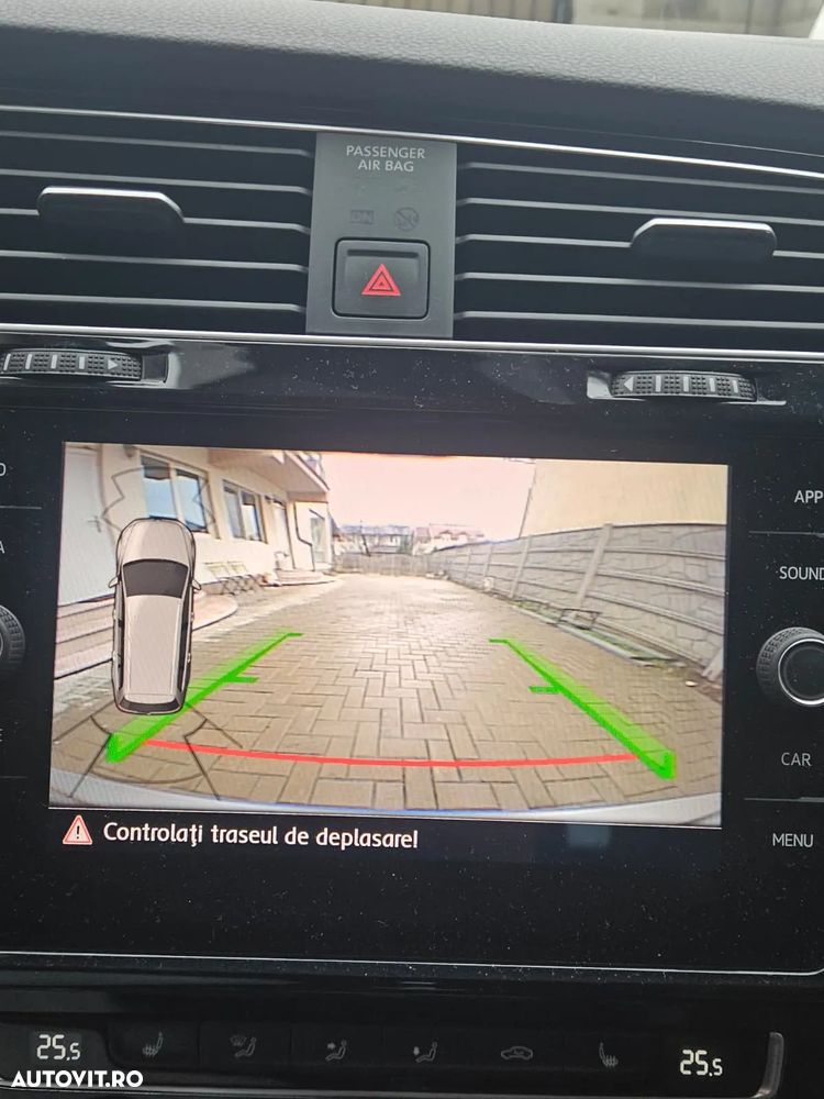 Volkswagen Golf - 15