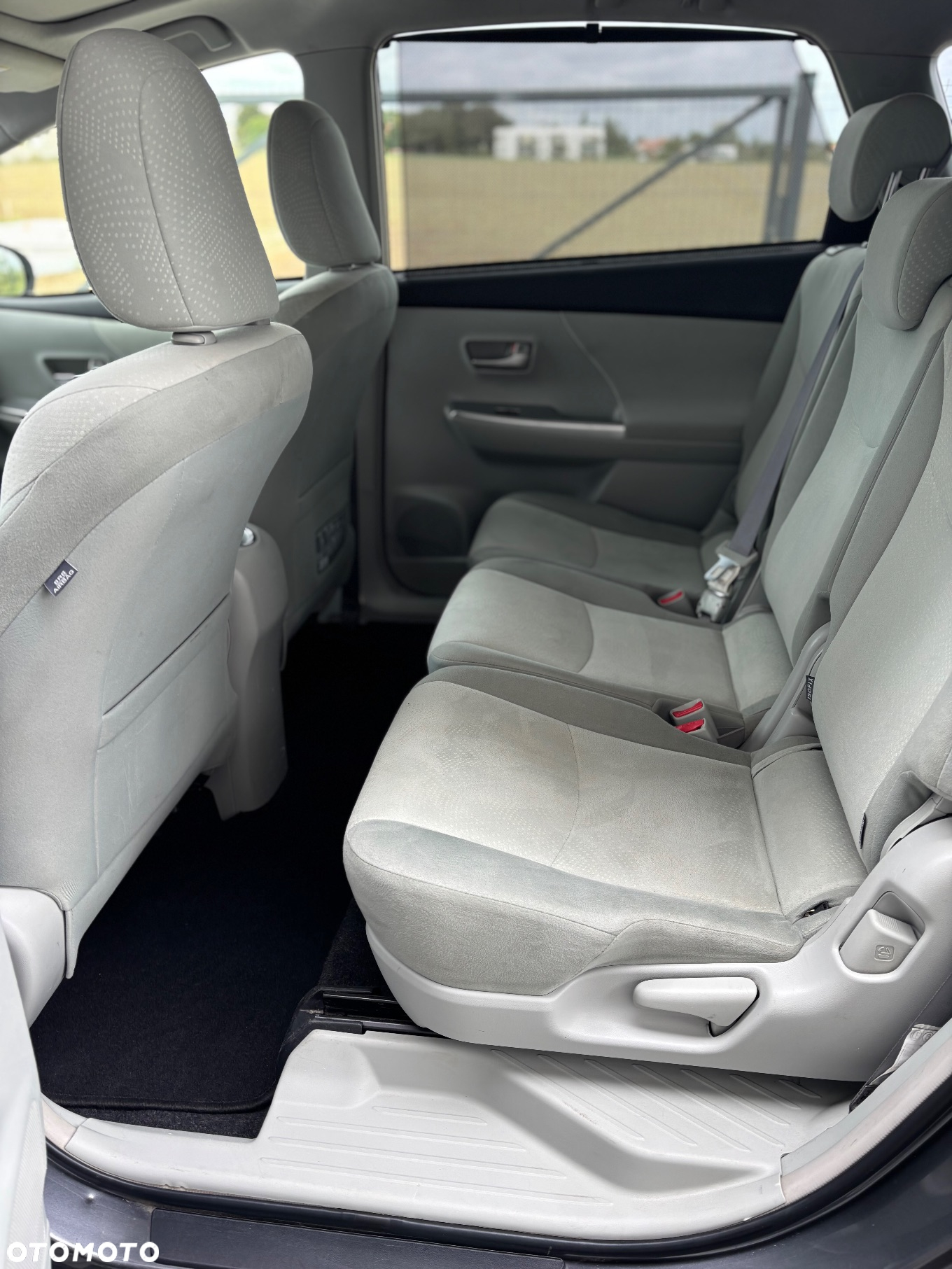 Toyota Prius+ (Hybrid) Life - 20