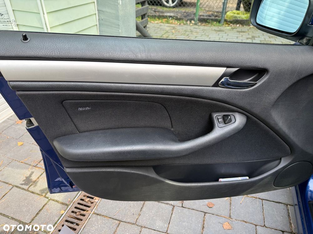 BMW Seria 3 318i - 13