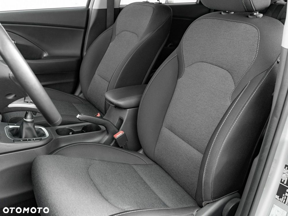Hyundai i30 1.5 DPI Smart - 11