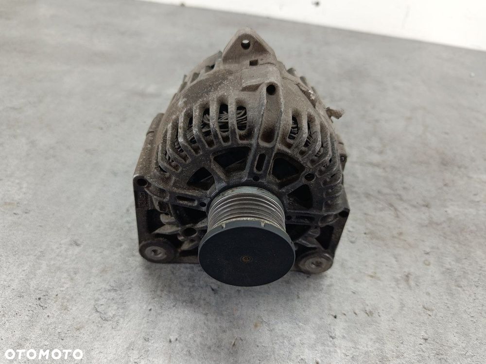 ALTERNATOR RENAULT MASTER II 8200667603  TG11C062  2543560A  VALEO 2.5 DCI - 4