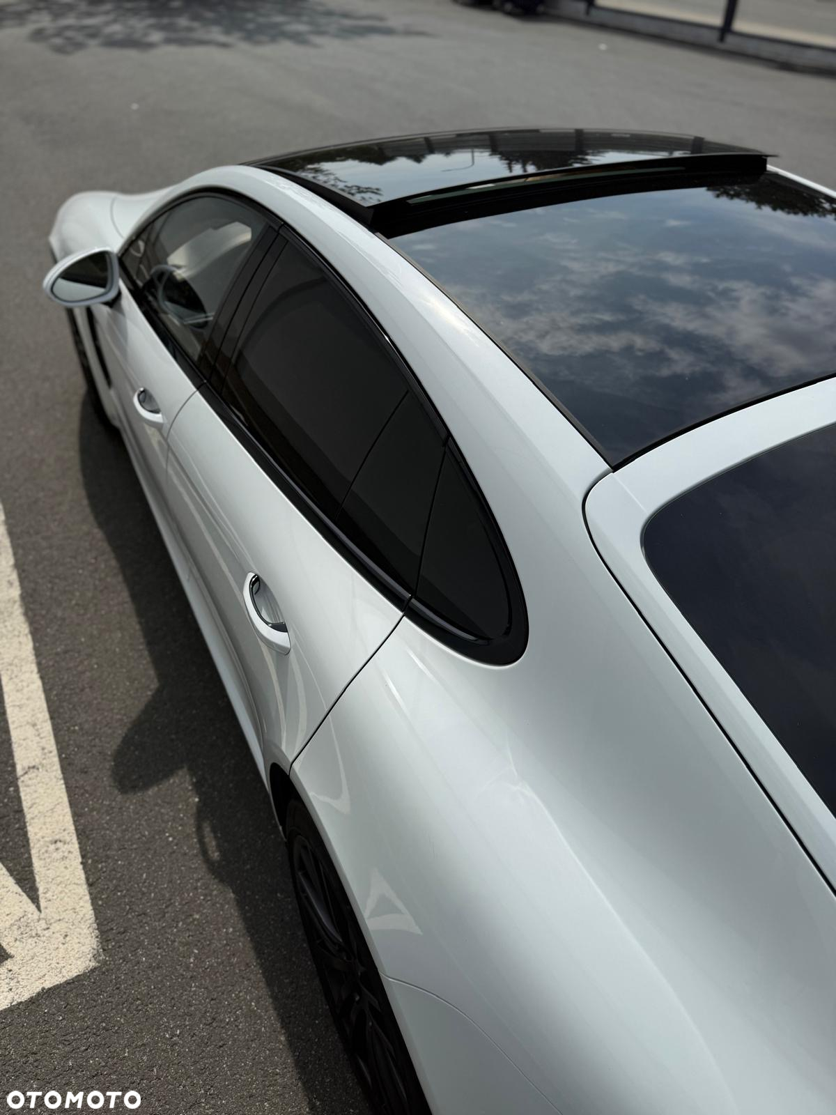 Porsche Panamera GTS GPF - 10
