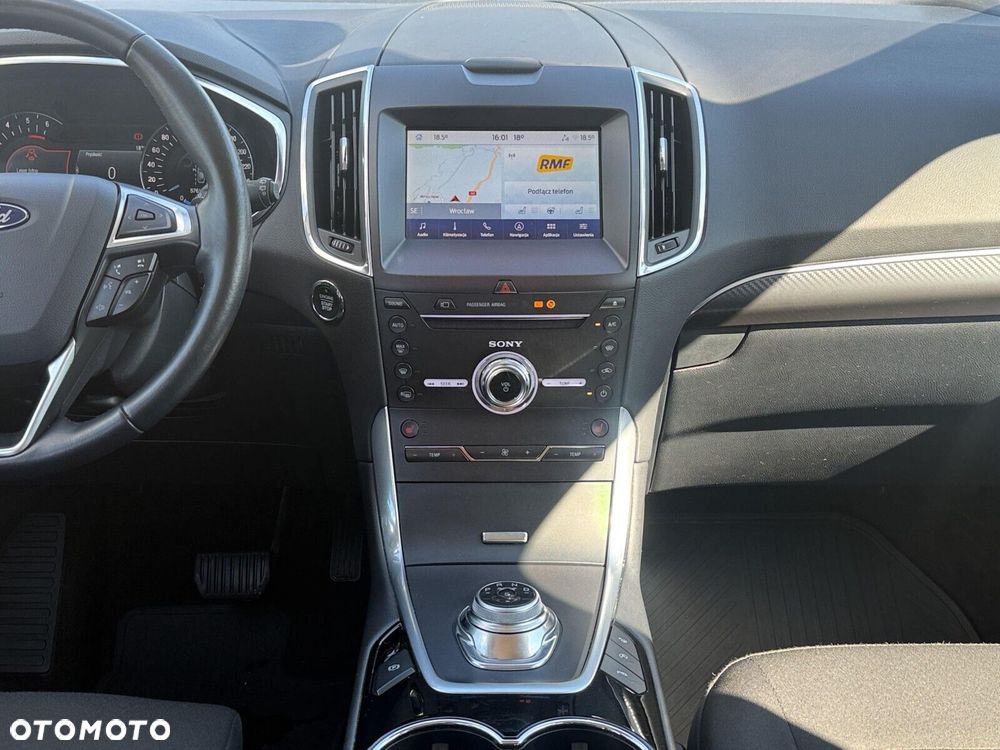 Ford S-Max - 19