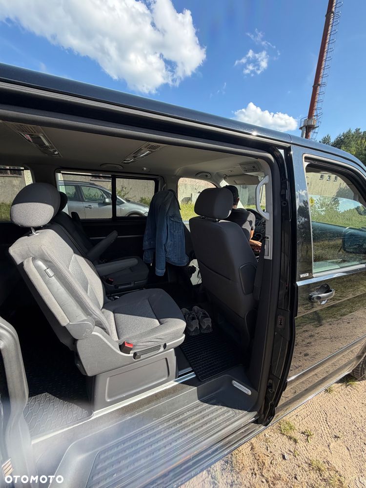 Volkswagen Multivan - 11