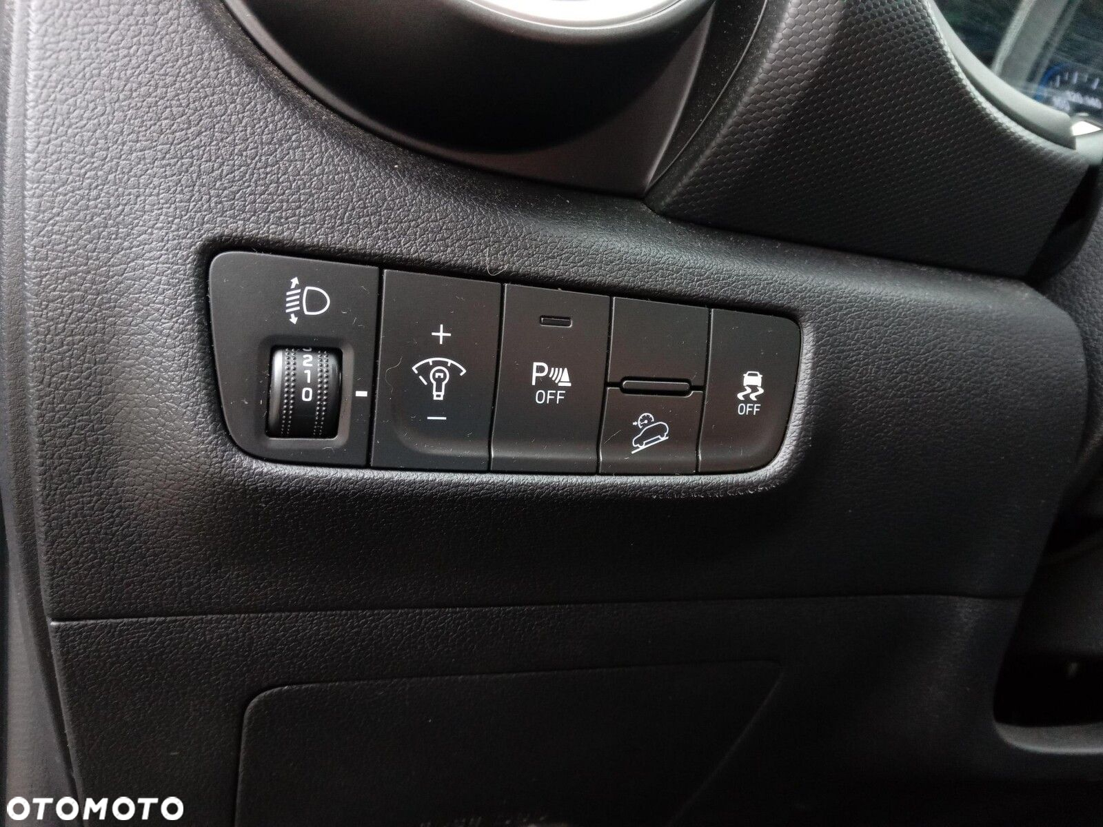 Hyundai Kona - 16