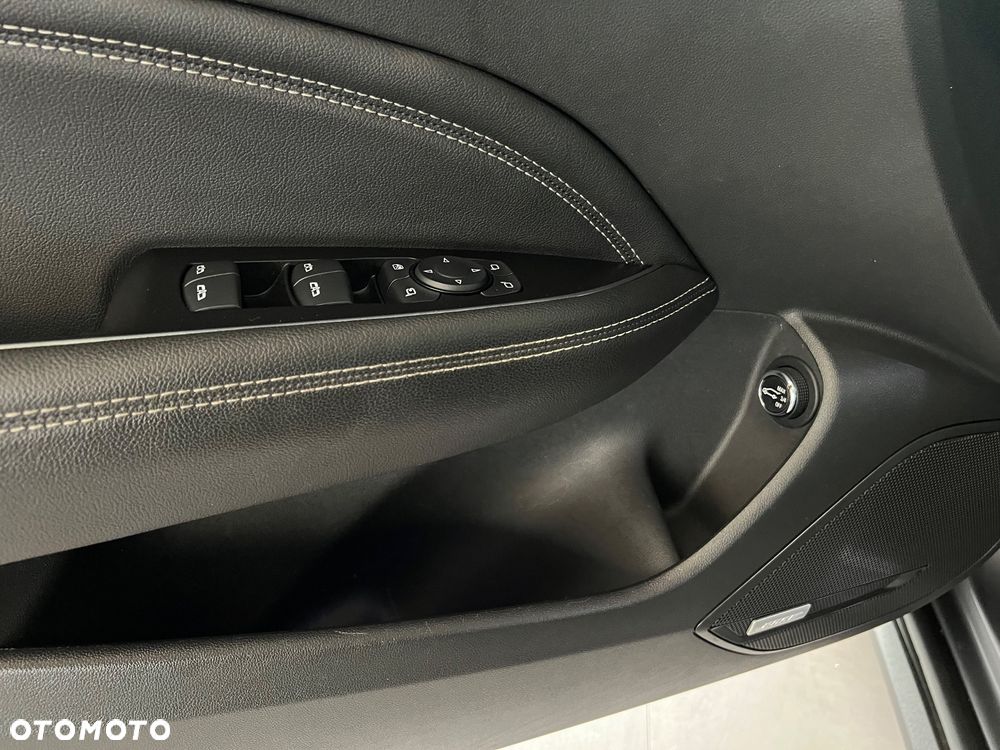 Opel Insignia Country Tourer 2.0 BiTrb D 4x4 Automatik Exclusive - 26