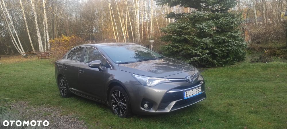 Toyota Avensis 2.0 D-4D Premium - 2
