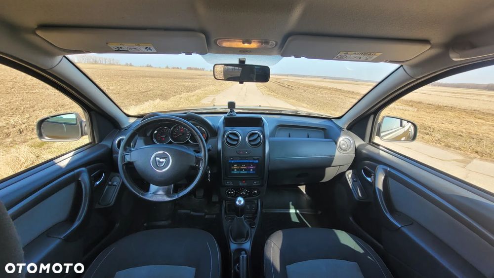 Dacia Duster 1.6 SCe Urban Explorer S&S - 4